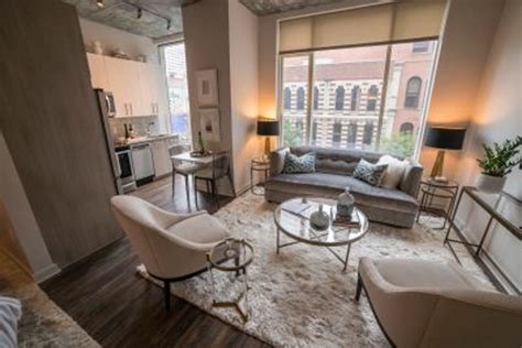 studio apartments downtown nashville.